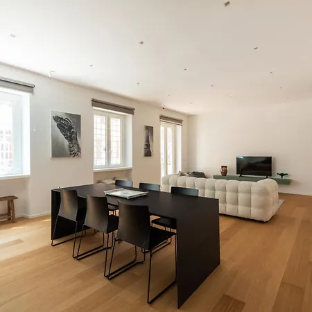 Popolo Design By Romeloft Apartment